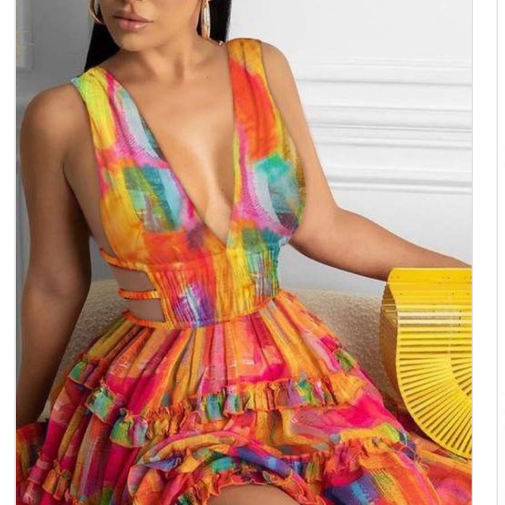 Beautiful multicolored bohemian style dress. No zipper. Pullover style.